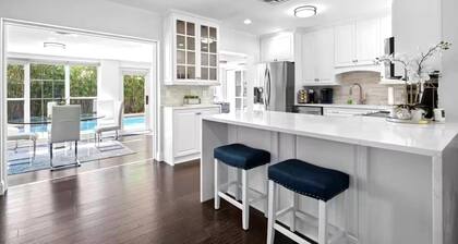 Spacious 4-bedroom heated pool house in West Palm Beach