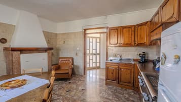 House | Living area | Flat-screen TV