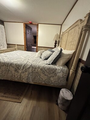 2 chambres, fer et planche à repasser, Wi-Fi gratuit, draps fournis