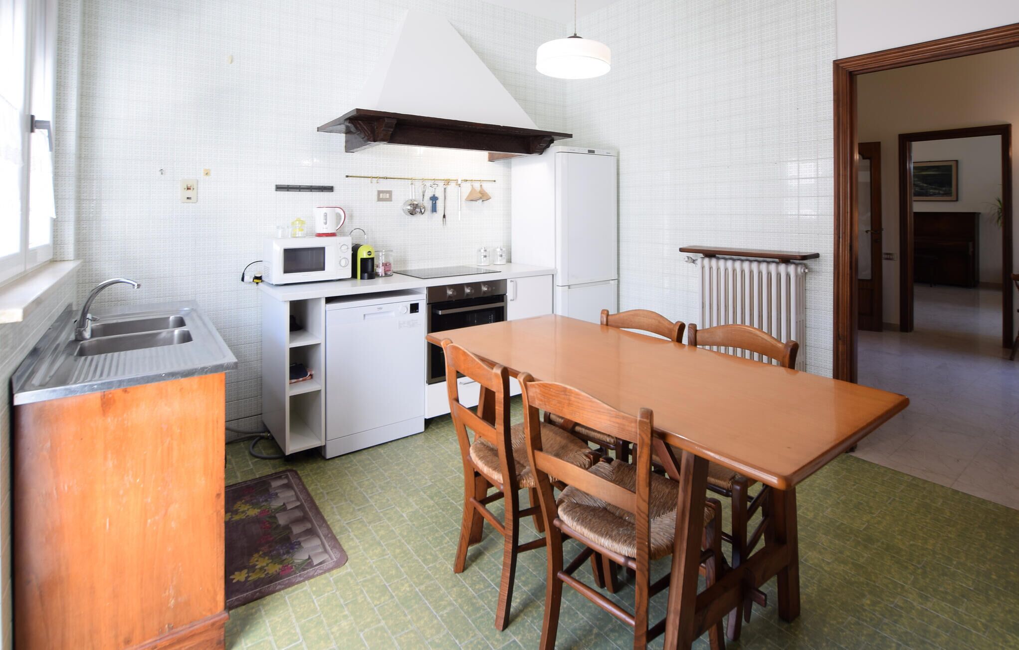 Kühlschrank, Ofen, Geschirrspüler