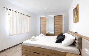 4 chambres, lit parapluie, Wi-Fi gratuit, draps fournis