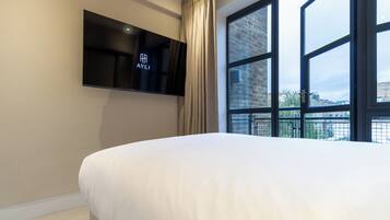 Suite 12 - Two Bedroom Apartment with Balcony | 2 Schlafzimmer, Bettwäsche aus ägyptischer Baumwolle