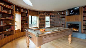 Suite 15 - Three Bedroom Penthouse with Balcony | 2 bedrooms, Egyptian cotton sheets, premium bedding, down comforters