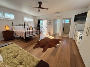 1 chambre, fer et planche Ă repasser, Wi-Fi gratuit, draps fournis