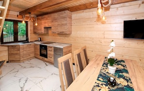 Refrigerador, horno, placa de cocina, lavavajillas