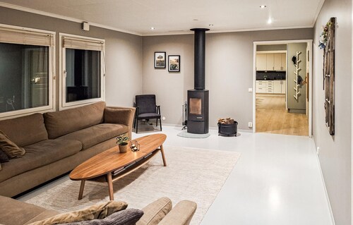 Beautiful home in Holum with WiFi