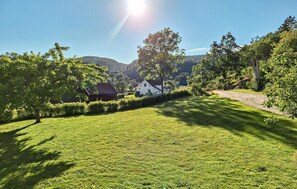 Property grounds - Beautiful home in Holum with WiFi (Holum)