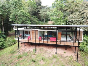 Exterior - Sinfonía Tropical, ocean view, 5 minutes drive to Playa Linda, 15 to Dominical, wifi Starlink (Savegre de Aguirre)