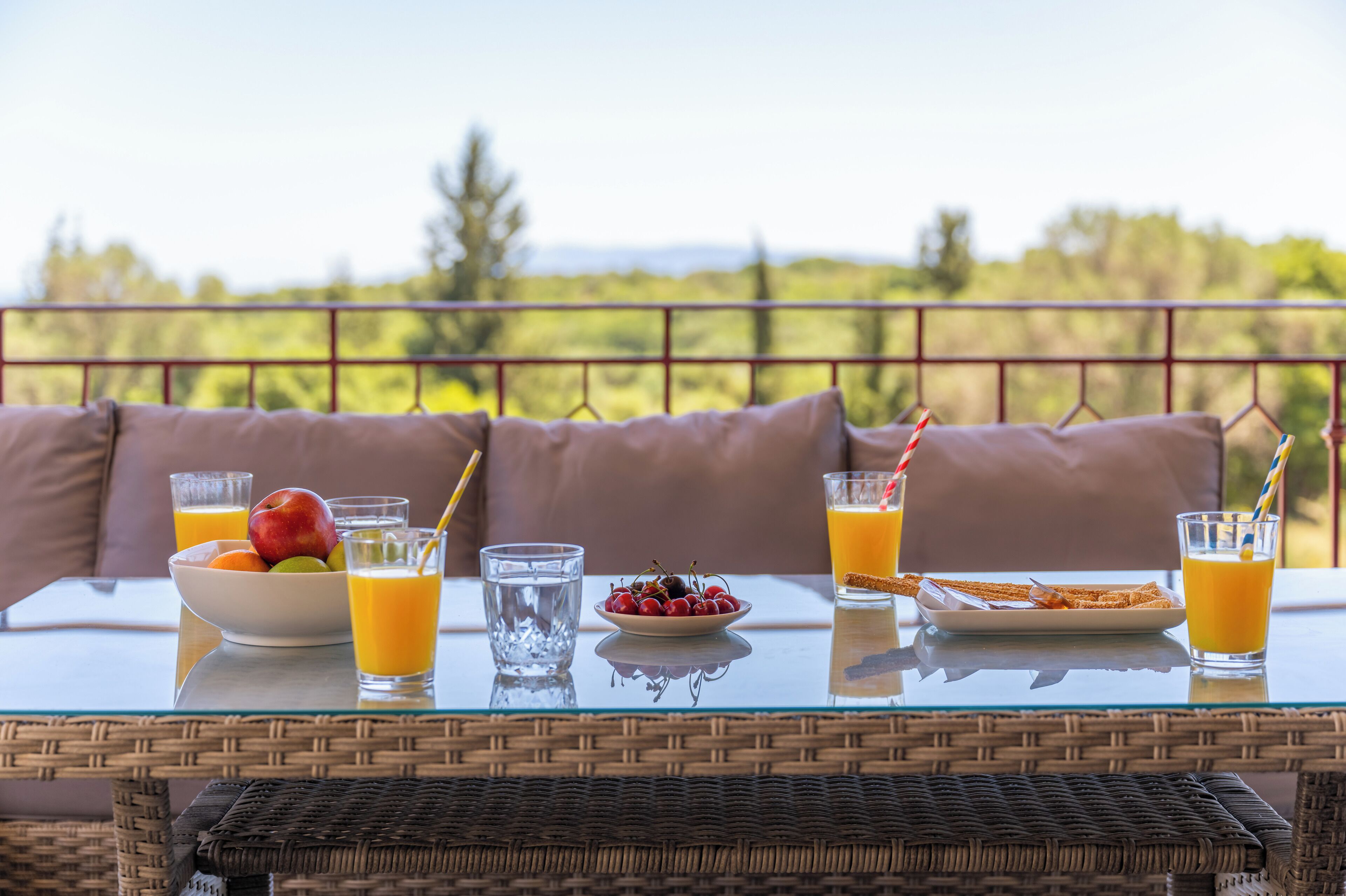 تناول الطعام بالخارج