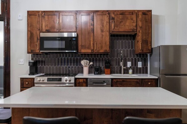 Microwave, oven, stovetop, dishwasher