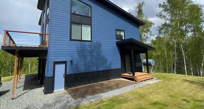 Modern Mountain Retreat - Tri River Hideaway only 2 miles to downtown Talkeetna