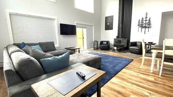 Smart TV, books, stereo