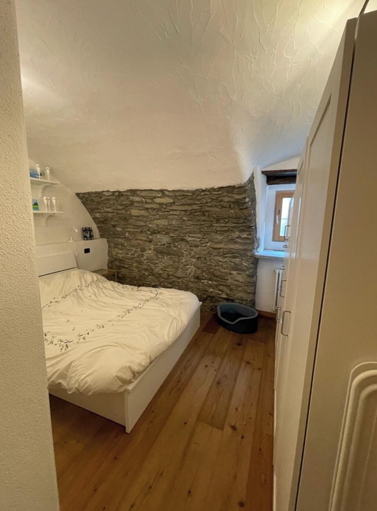 2 sovrum, värdeförvaringsskåp på rummet och strykjärn/strykbräda