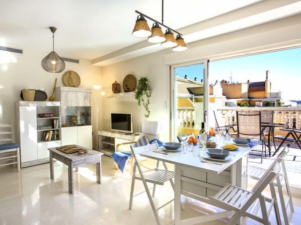 Huis, 3 slaapkamers, terras | Buiten dineren