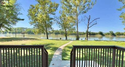 Waterfront 3bd House w/ Sunset View & Fenced Yard