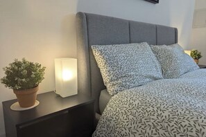 2 sovrum, strykjärn/strykbräda, wi-fi och sängkläder