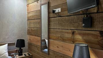 Classic Room | 1 bedroom, free WiFi