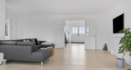 Beautiful home in Rødding with WiFi