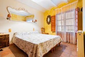 3 chambres, fer et planche à repasser, accès au Wi-Fi (inclus)