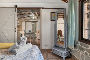 1 soverom, strykejern/-brett, wi-fi (inkludert) og sengetøy