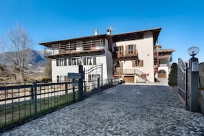 Exterior - Apartment 'Le More' with Mountain View, Balcony and Wi-Fi (Cares)