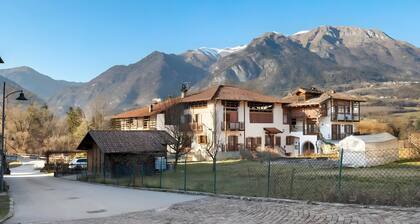 Apartment 'Le More' with Mountain View, Balcony and Wi-Fi