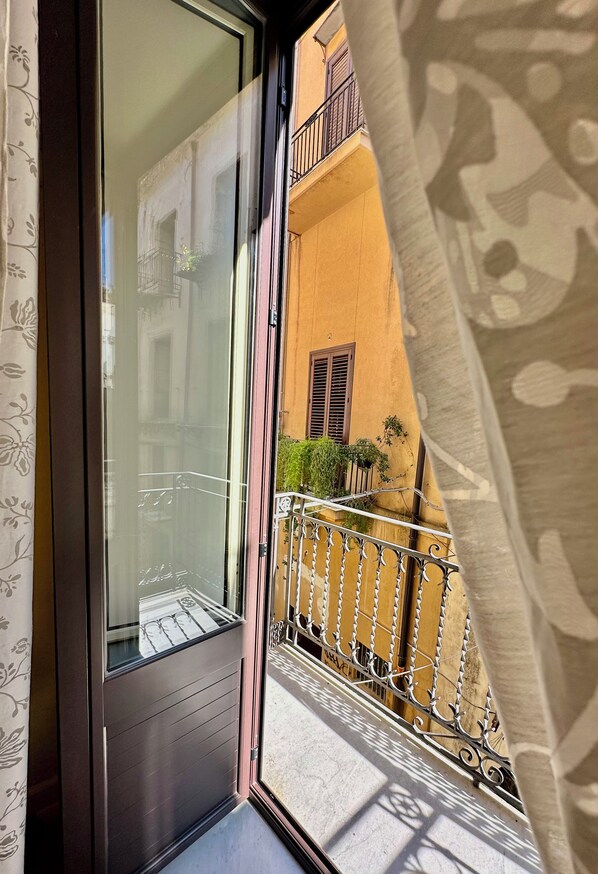 Interior - Apartment - Entire Place - Historic Center (Palermo)