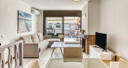 Holiday Home 'Port Empúries' with Sea View, Private Pool and Air Conditioning