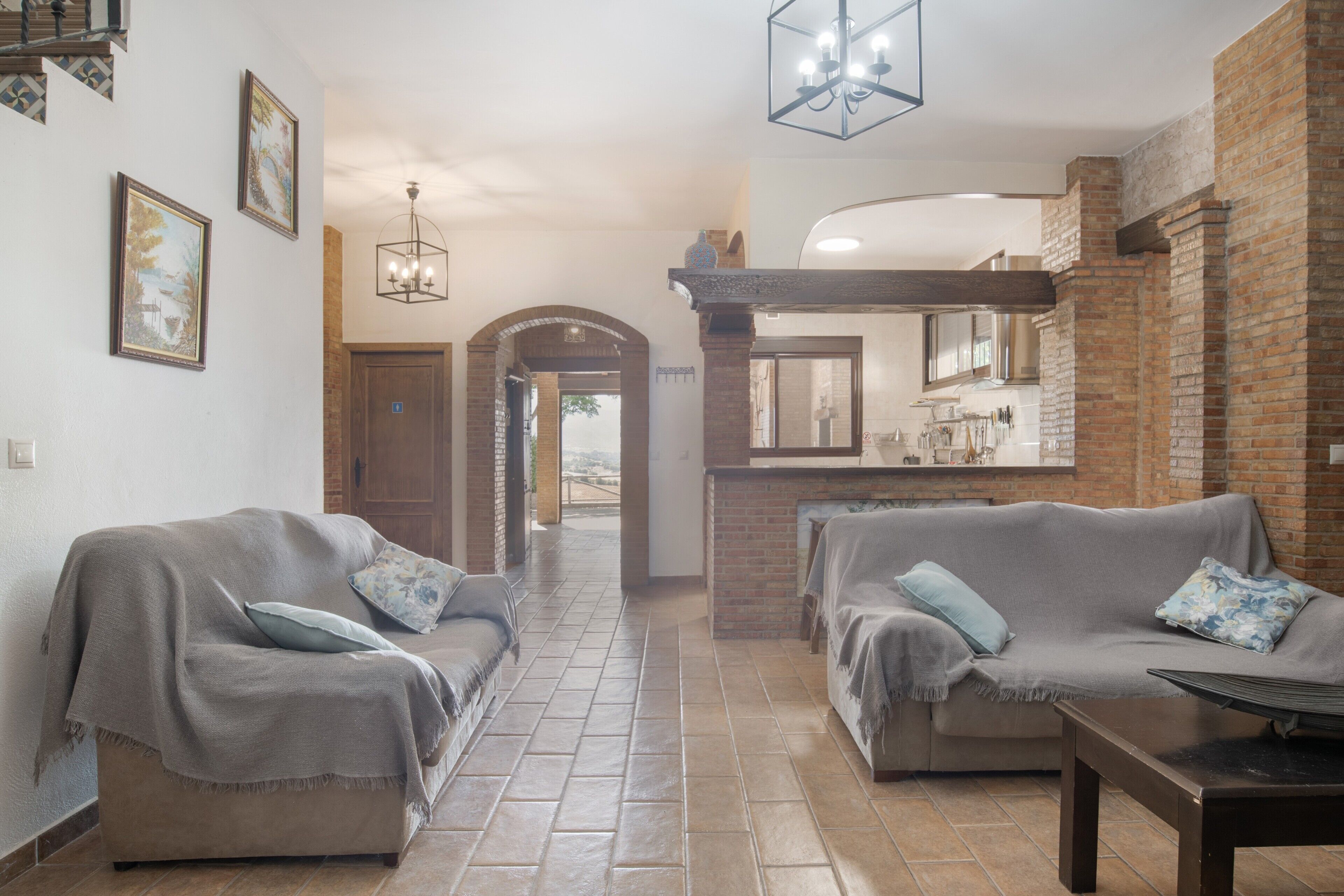 Télévision, cheminée