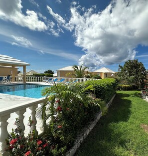 Udendørs pool