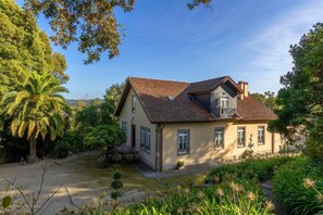 Exterior - Holiday Home 'De Valdemar' with Mountain View, Wi-Fi and Air Conditioning (Felgueiras)