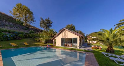 Holiday Home 'De Valdemar' with Mountain View, Wi-Fi and Air Conditioning