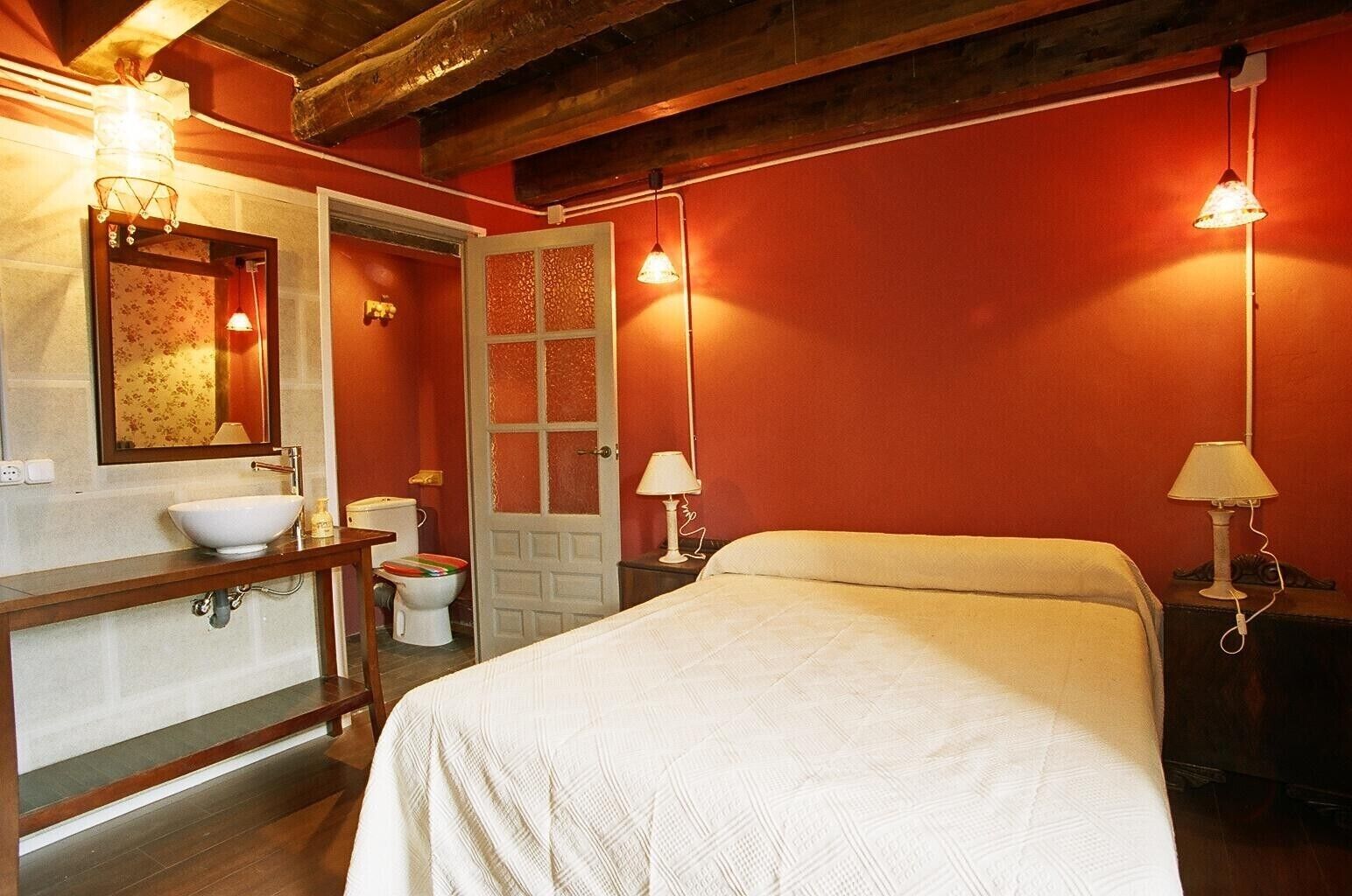 5 chambres, Wi-Fi gratuit, draps fournis