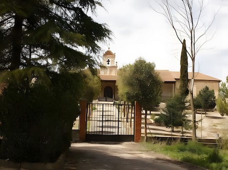 Property grounds. Country House 'Reoyo 1' with Shared Garden and Wi-Fi