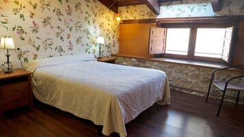 6 chambres, Wi-Fi gratuit, draps fournis