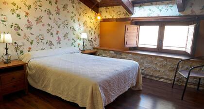 Country House 'La Platería I' with Shared Garden and Wi-Fi