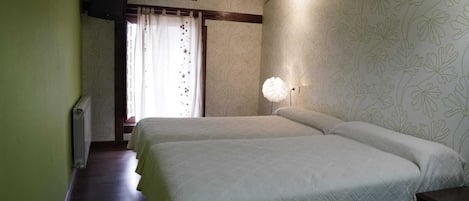 6 bedrooms, free WiFi, bed sheets