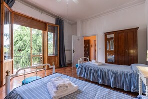 4 camere, Wi-Fi gratuito, lenzuola