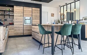 Dining - Nice home in Valaurie (Valaurie)