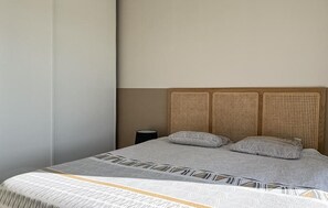 4 bedrooms, travel cot, free WiFi, bed sheets - Gorgeous home in Valaurie (Valaurie)