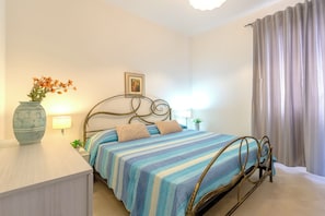 1 dormitorio y ropa de cama