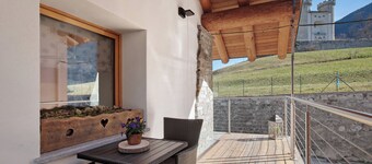 Holiday Home 'Alpine A&S' with Mountain View, Wi-Fi and Air Conditioning