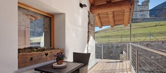 Holiday Home 'Alpine A&S' with Mountain View, Wi-Fi and Air Conditioning