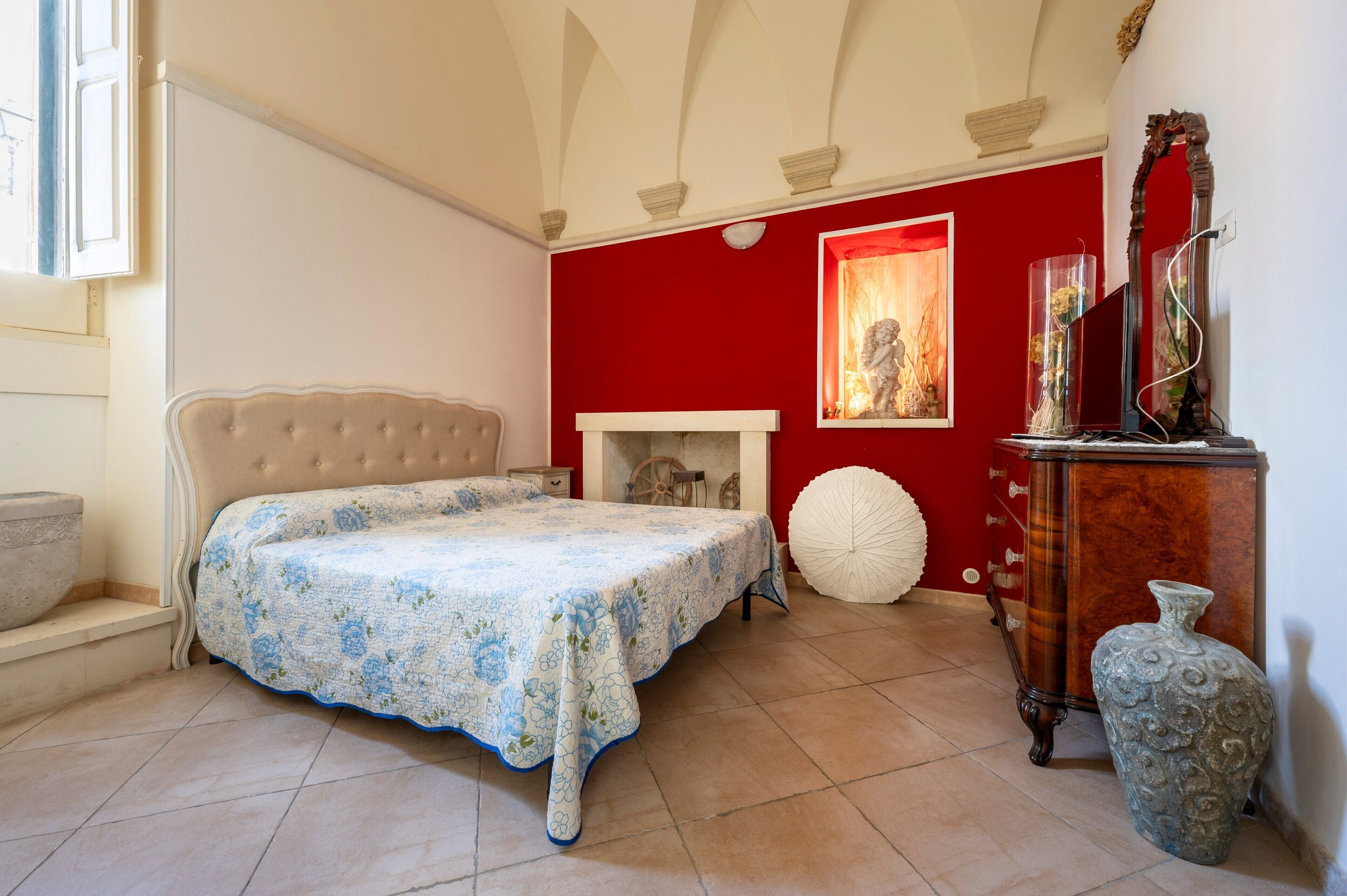 1 habitación, tabla de planchar con plancha, wifi gratis y ropa de cama 