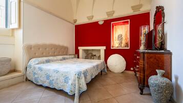 1 habitación, tabla de planchar con plancha, wifi gratis y ropa de cama