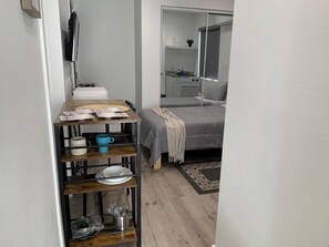 2 makuuhuonetta, silitysrauta/-lauta, Wi-Fi, vuodevaatteet