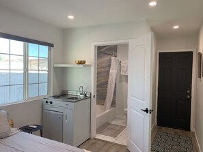 2 dormitorios, tabla de planchar con plancha, wifi y ropa de cama