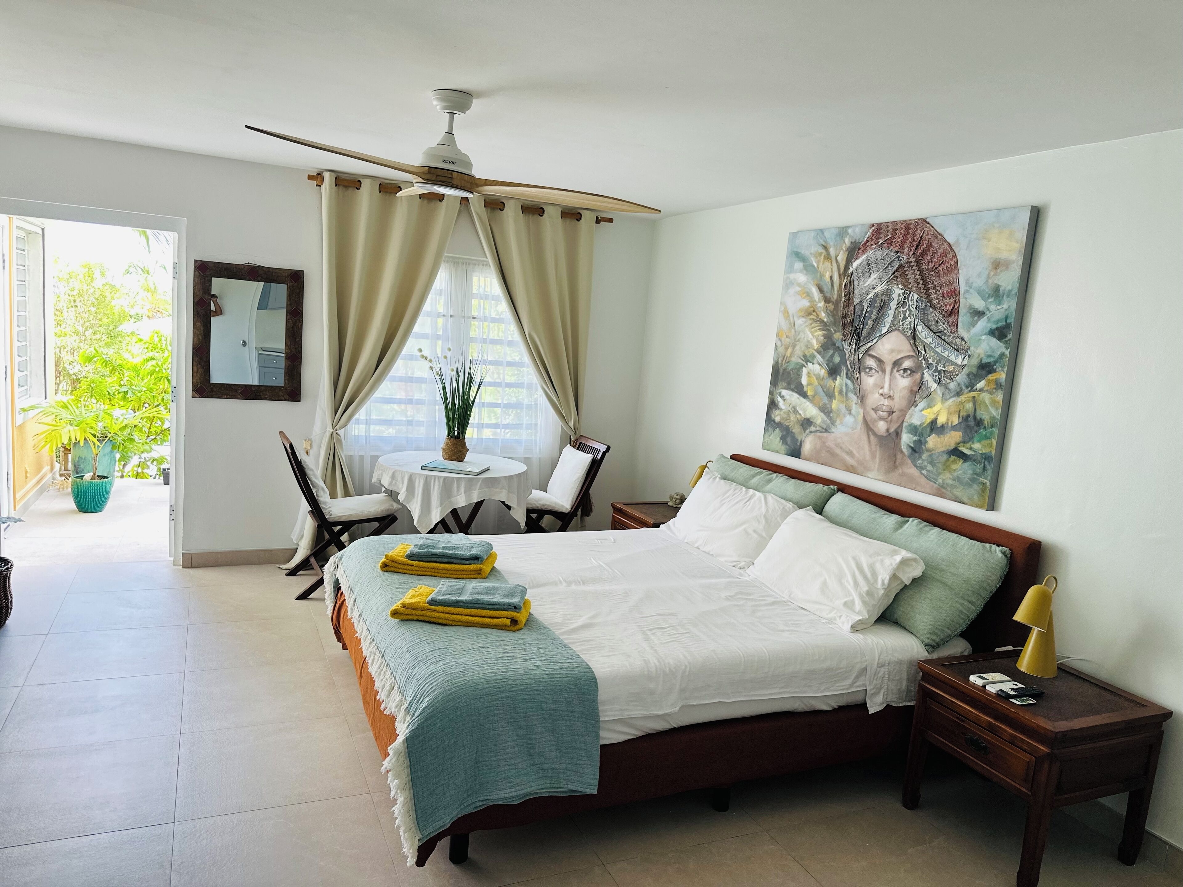 1 多间卧室、客房内保险箱、熨斗/熨衣板、免费 WiFi