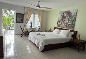 1 chambre, fer et planche à repasser, Wi-Fi, draps fournis