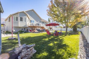 House | 5 bedrooms - Farmington Gem 6BR Private Fenced Yard Sleeps 15 (Farmington)